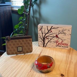 Vintage Dooney & Bourke wristlet